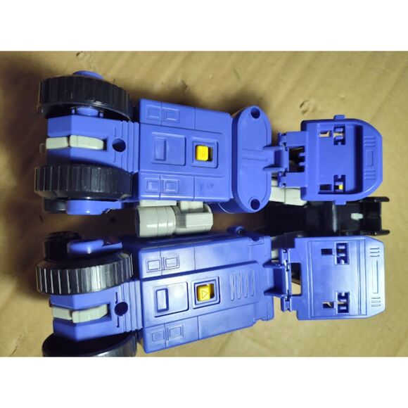 Vintage Power Rangers Zeo Zord Deluxe Megazord Parts 2 Legs & Upper Torso - Picture 9 of 12